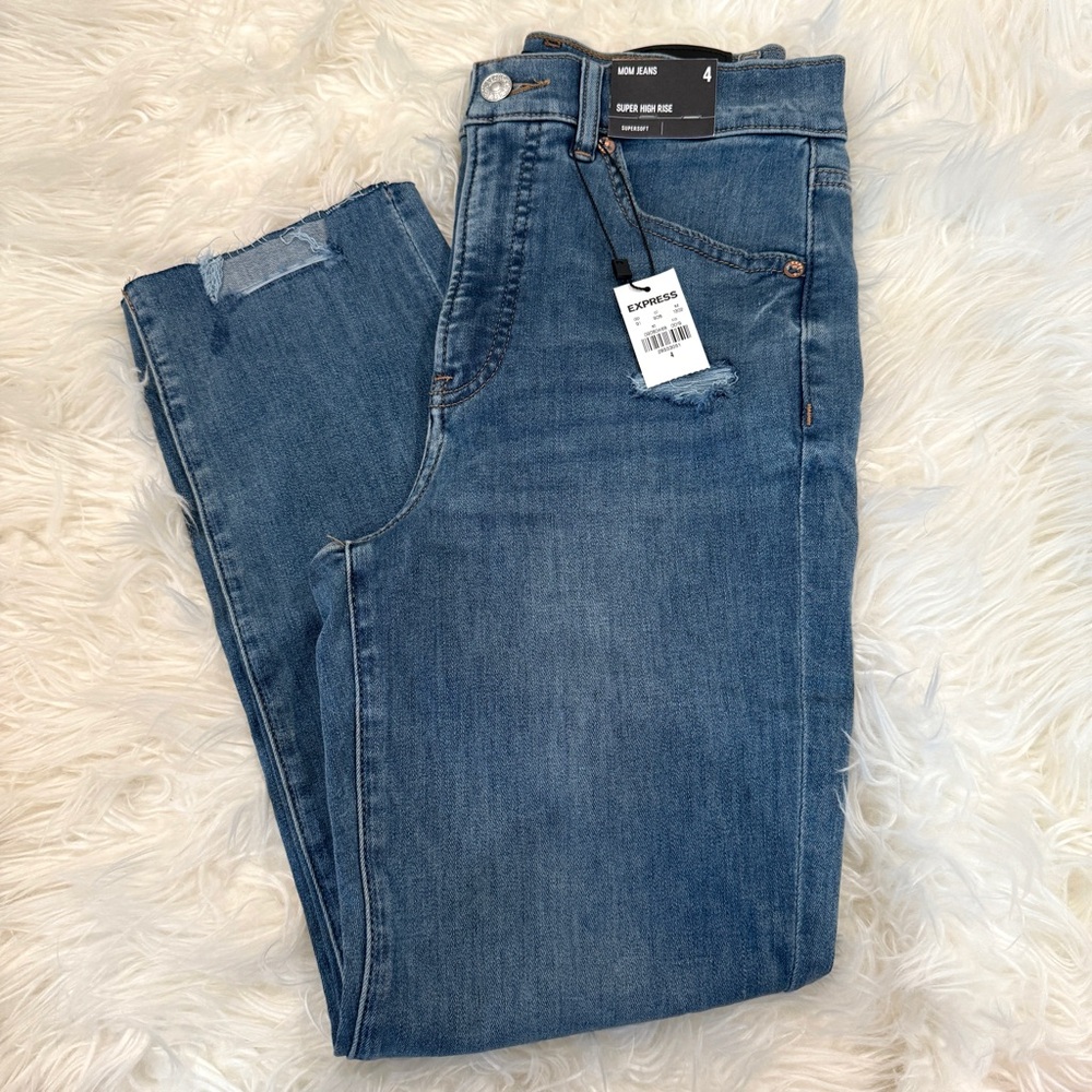 NEW Express Super High Waisted Ripped Raw Step Hem Supersoft Mom Jeans Size 4